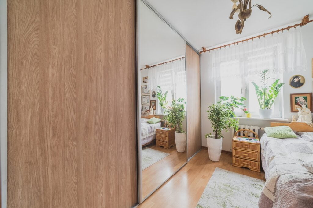 Szafa na wymiar, garderoba meble na wymiar krosno Kallion