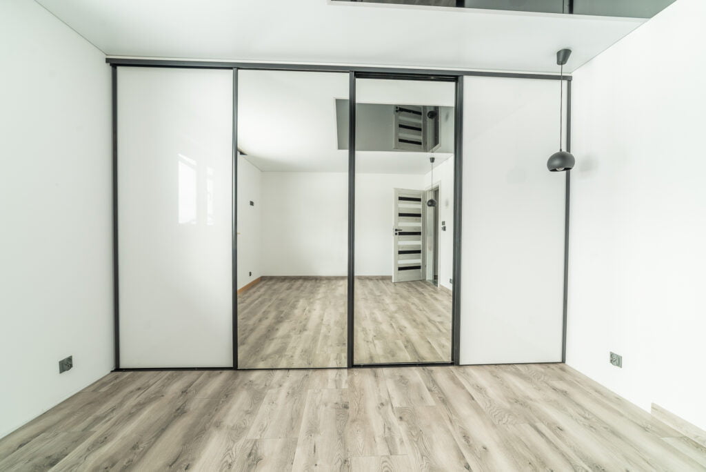 Szafa na wymiar, garderoba meble na wymiar krosno Kallion